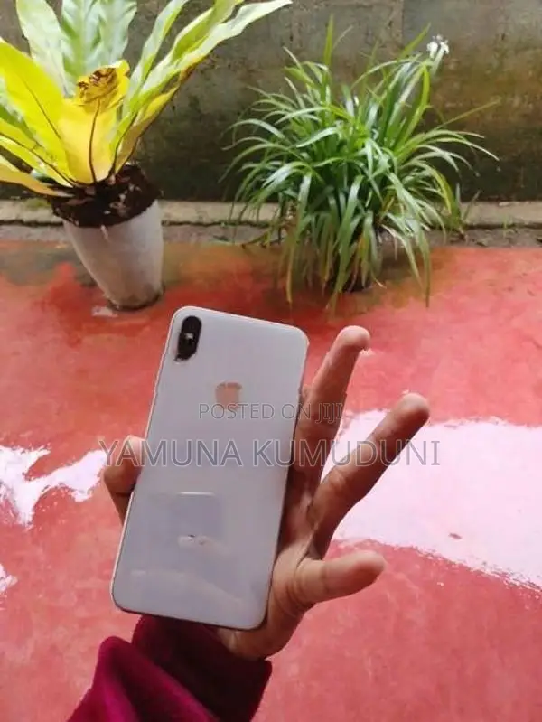 Apple iPhone XS Max (Used)
