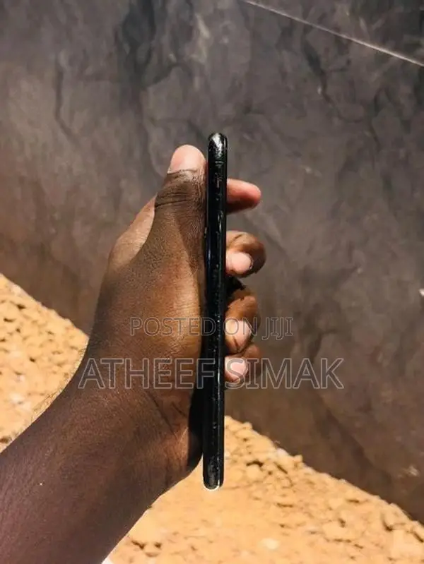 Apple iPhone X (Used)