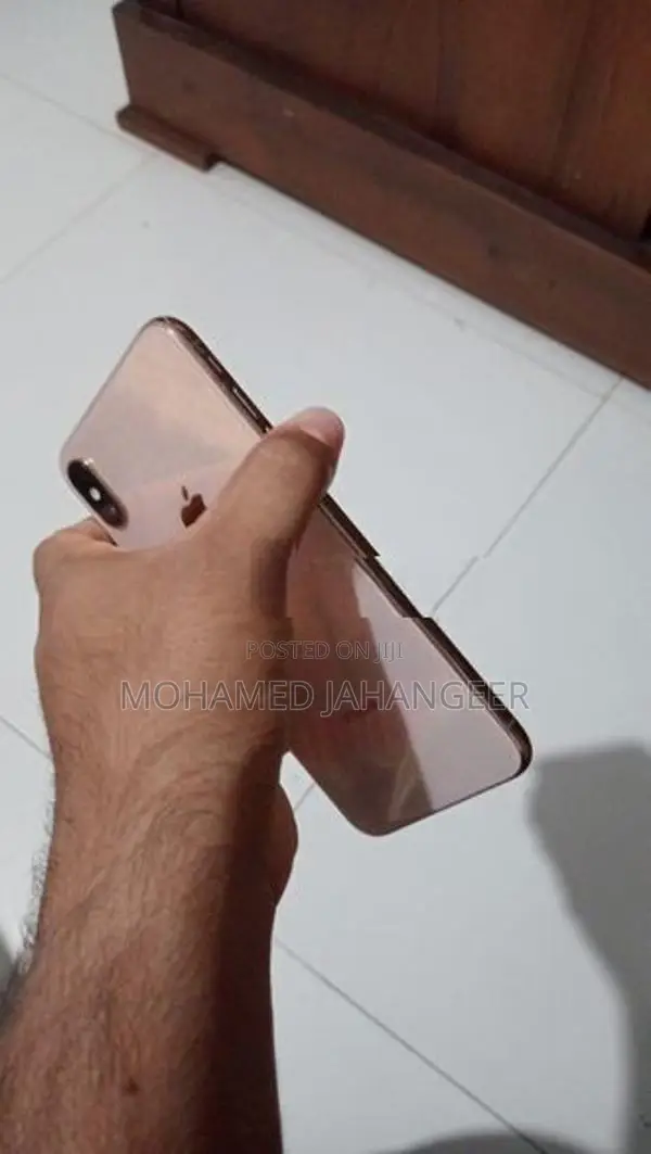 Apple iPhone XS Max 64GB (Used)
