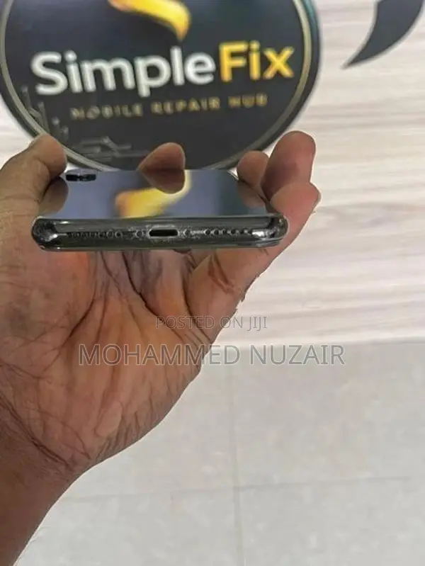 Apple iPhone XS (Used)