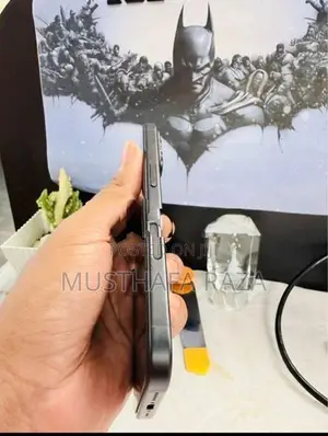 Apple iPhone 16 (Used)