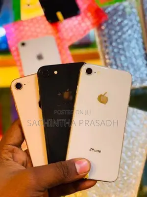 Apple iPhone 8 (Used)
