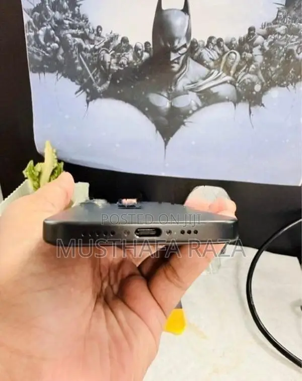 Apple iPhone 16 (Used)