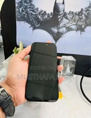 Apple iPhone 16 (Used)