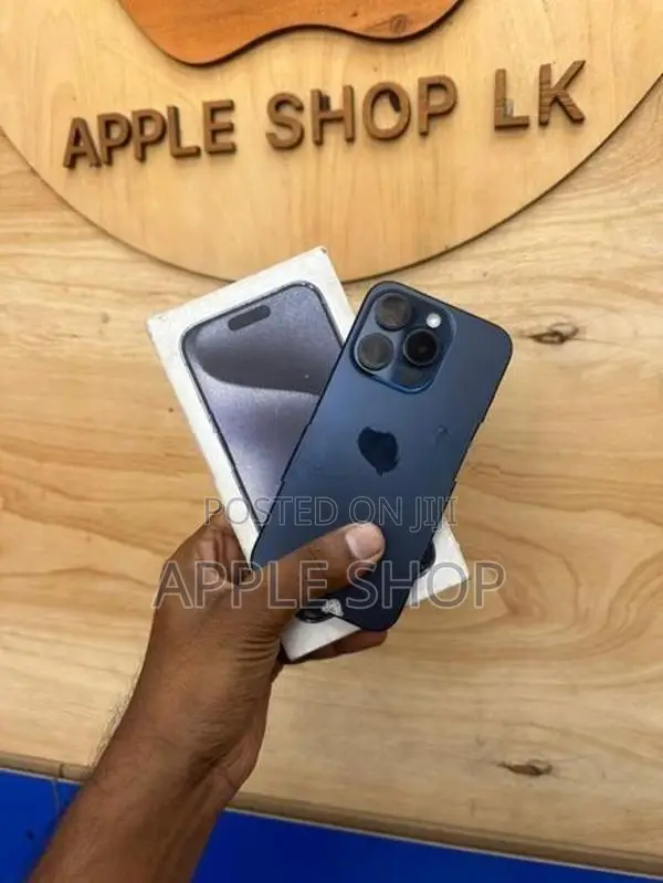 Apple iPhone 15 Pro Max 256GB (Used)