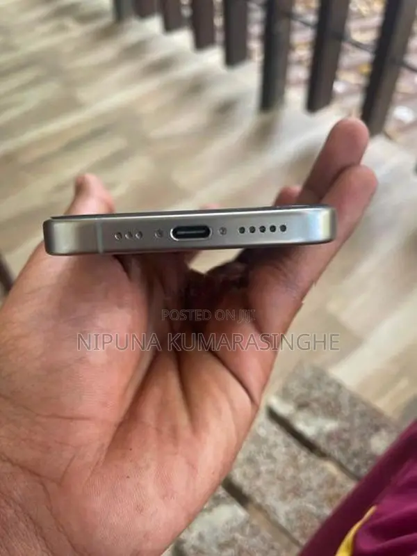 Apple iPhone 15 Pro (Used)