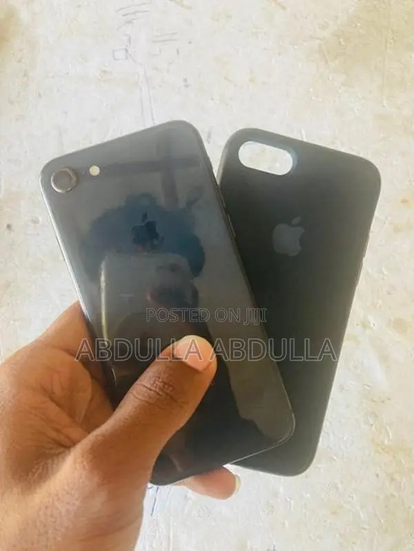 Apple iPhone 8 (Used)
