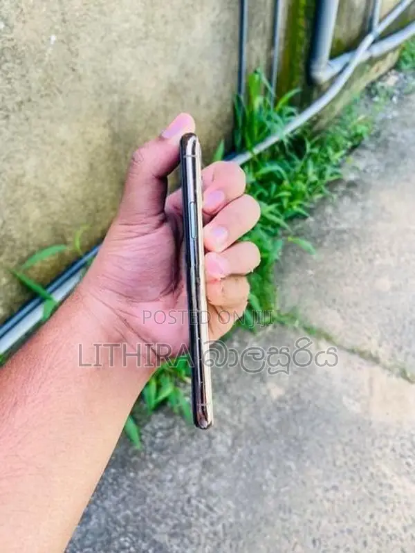 Apple iPhone 11 Pro (Used)