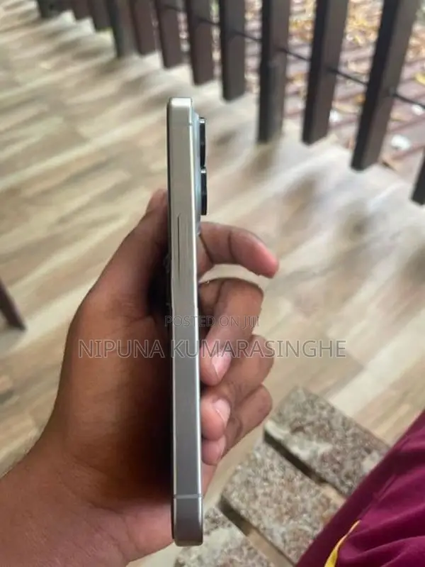 Apple iPhone 15 Pro (Used)