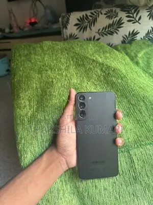 Samsung Galaxy S22+ (Used)