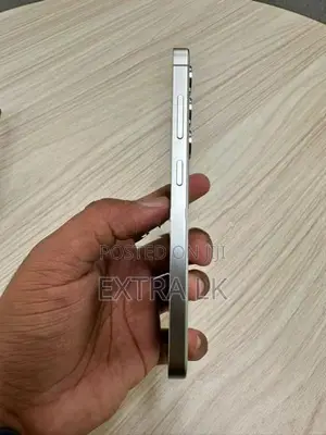 Samsung Galaxy S24 (Used)