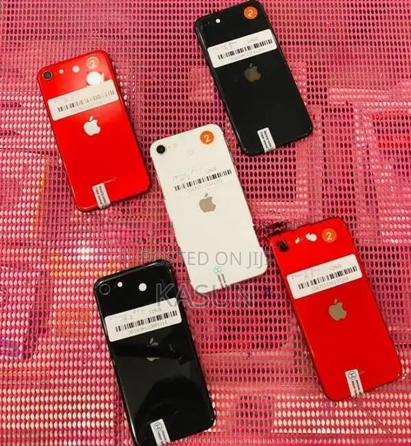 Apple iPhone SE 2 (Used)
