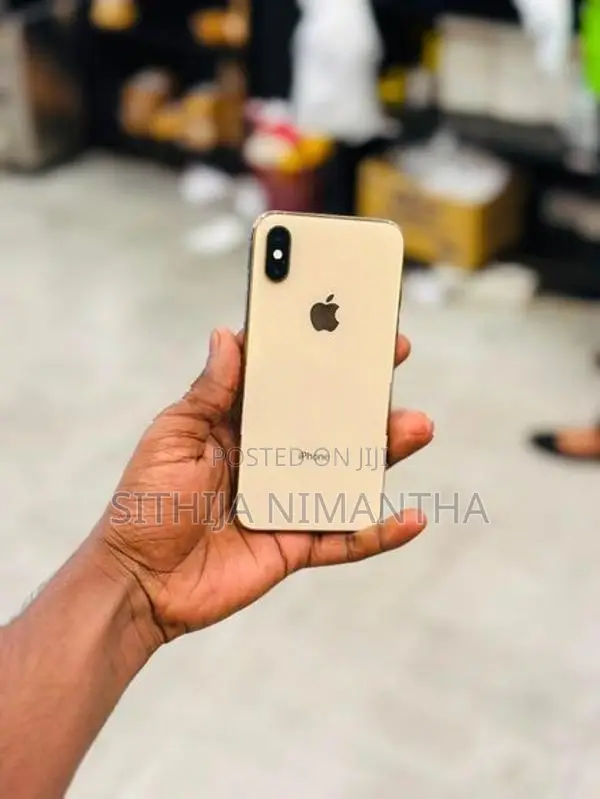 Apple iPhone XS (Used)