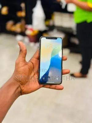 Apple iPhone XS (Used)