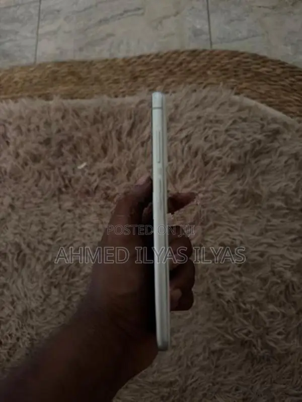 Samsung Galaxy S21 FE (Used)