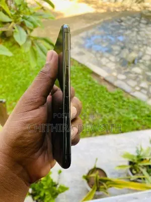 Apple iPhone XS (Used)