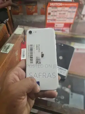 Apple iPhone SE 2 (Used)