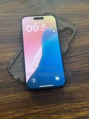 Apple iPhone 16 Black (Used)