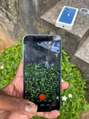 Apple iPhone 13 (Used)