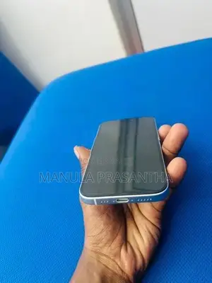 Apple iPhone 15 (Used)