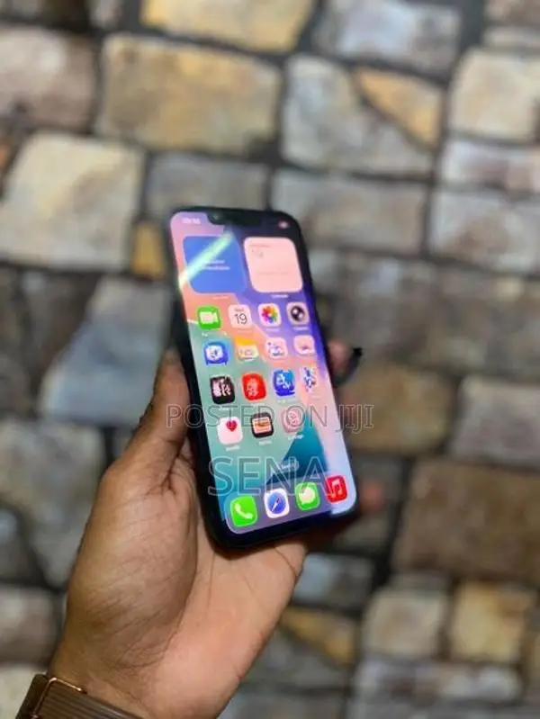 Apple iPhone 12 128GB (Used)