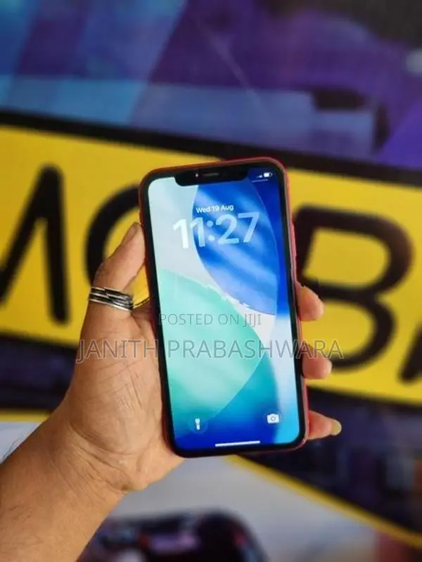 Apple iPhone 11 (Used)