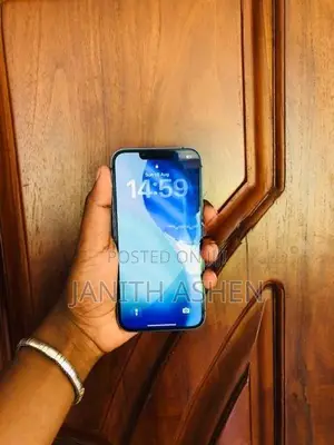 Apple iPhone 13 (Used)