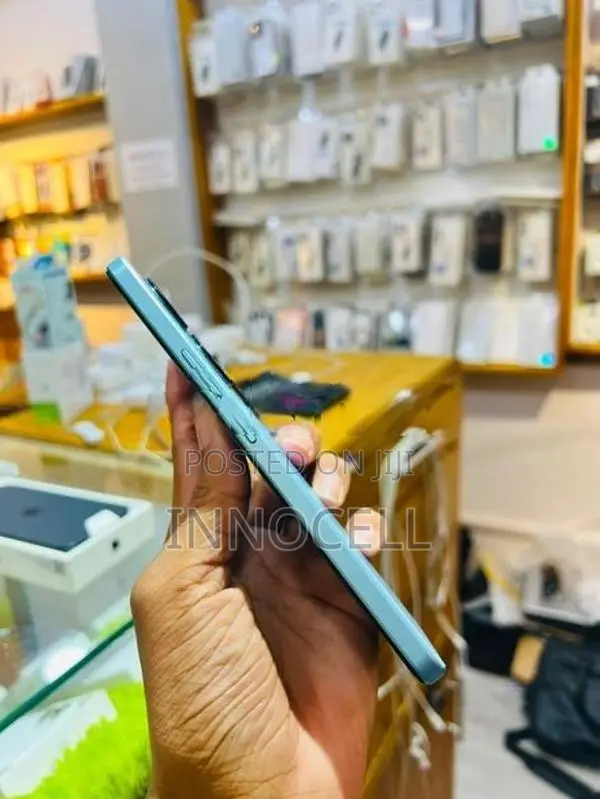 Vivo Y100A 128GB (Used)