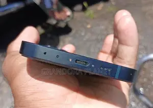 Apple iPhone 13 (Used)