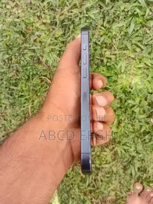 Apple iPhone 15 Pro (Used)