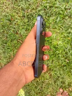 Apple iPhone 15 Pro (Used)