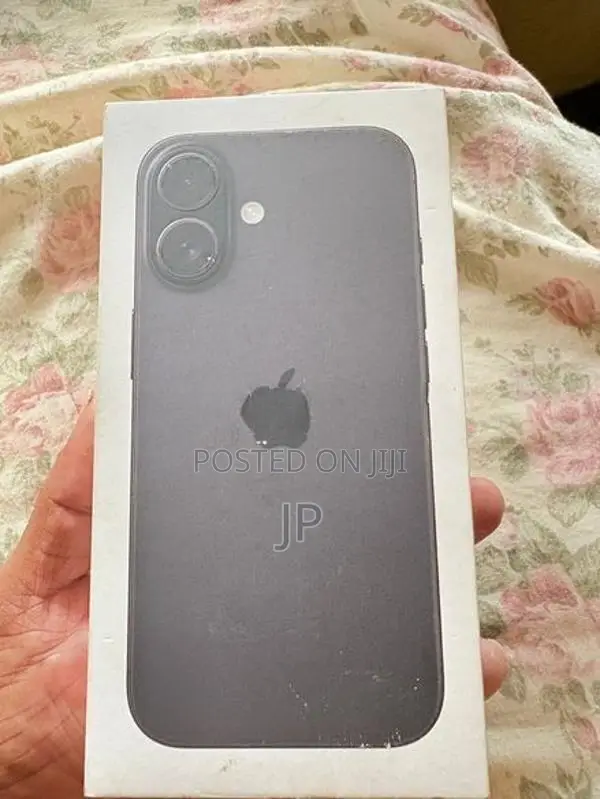 Apple iPhone 16 Black (Used)