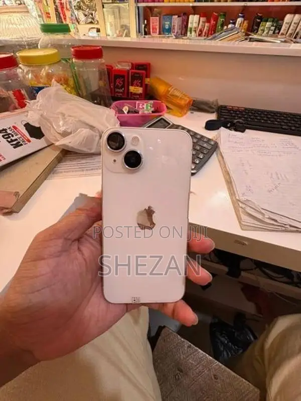 Apple iPhone 14 (Used)