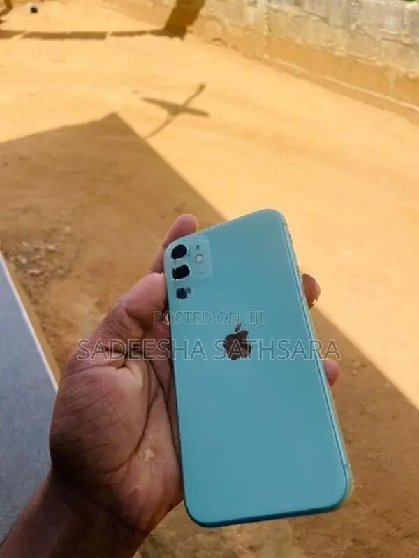 Apple iPhone 11 (Used)