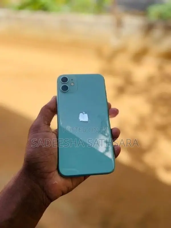 Apple iPhone 11 (Used)