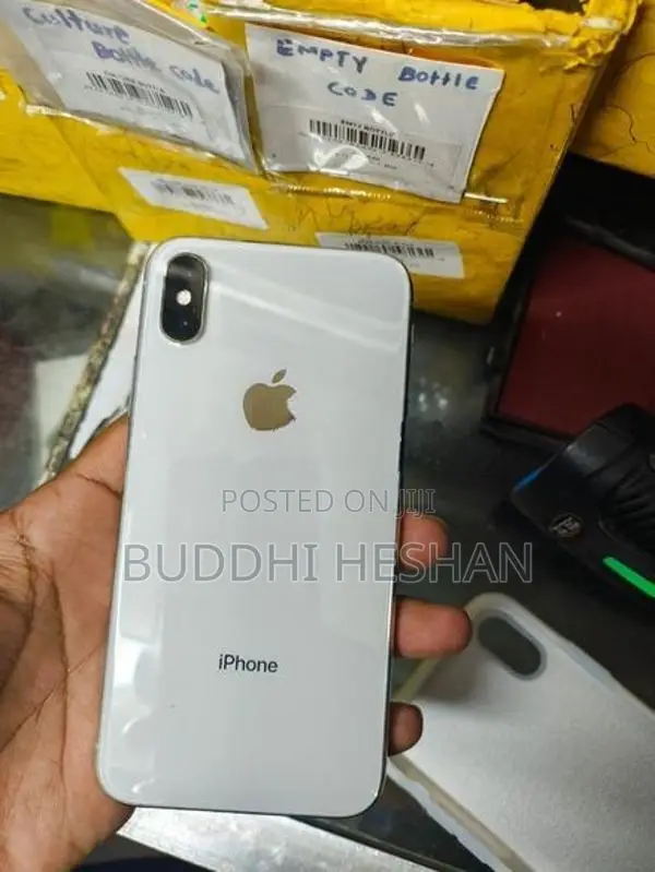 Apple iPhone X (Used)