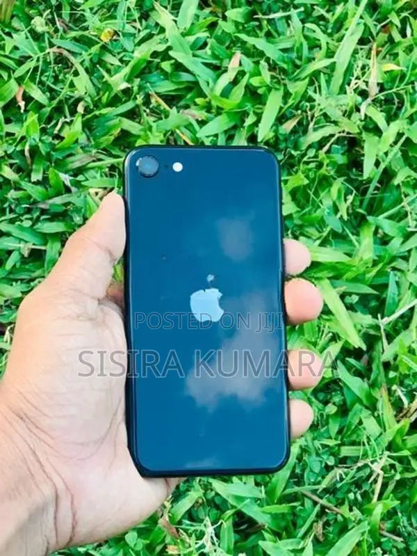 Apple iPhone SE 3 (Used)