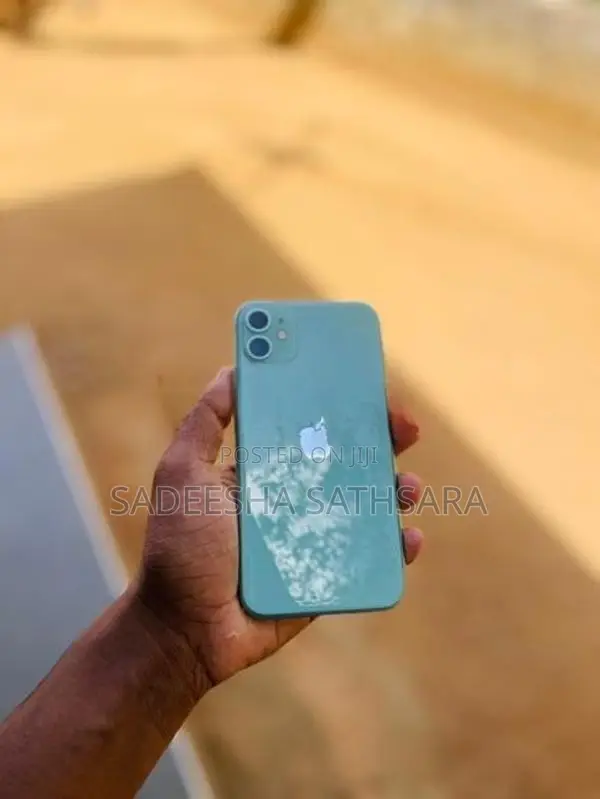 Apple iPhone 11 (Used)