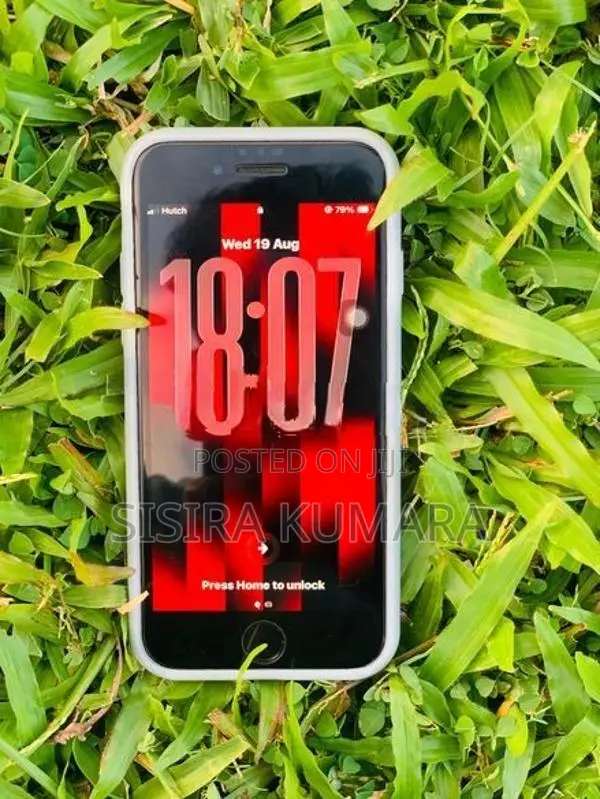 Apple iPhone SE 3 (Used)
