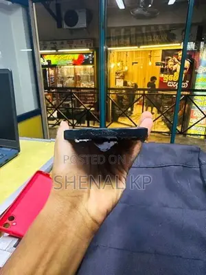 Apple iPhone 13 (Used)