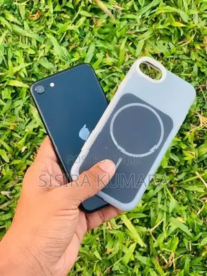 Apple iPhone SE 3 (Used)
