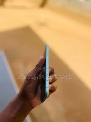 Apple iPhone 11 (Used)