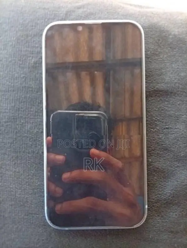 Apple iPhone 14 (Used)