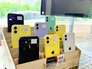 Apple iPhone 11 128GB // (Used)