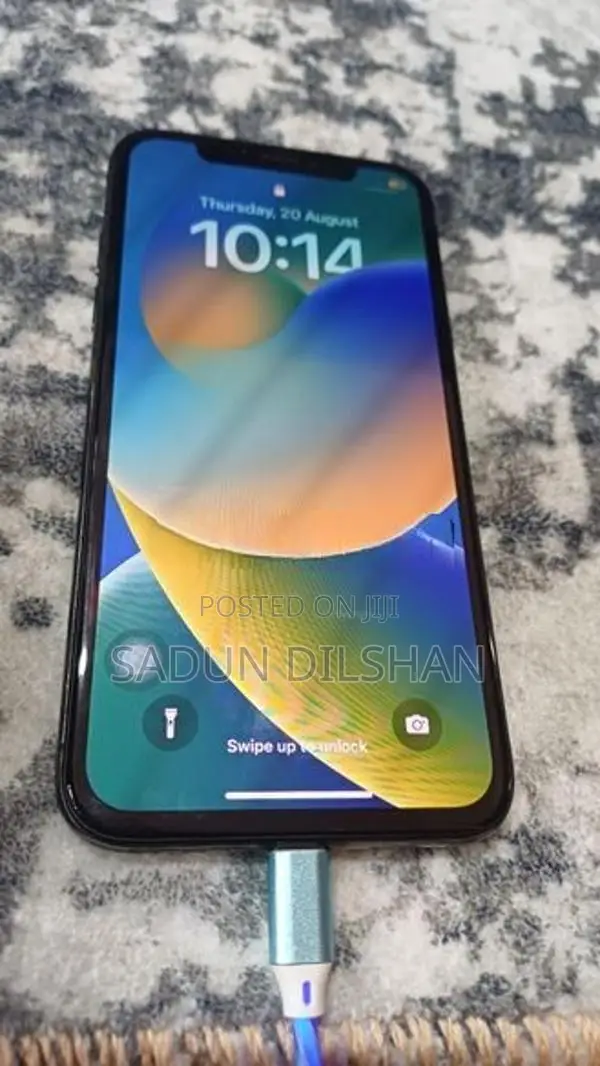 Apple iPhone X (Used)