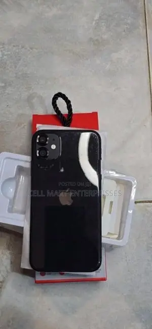 Apple iPhone 11 (Used)