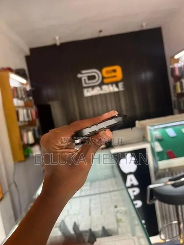 Apple iPhone 16 (Brand New)