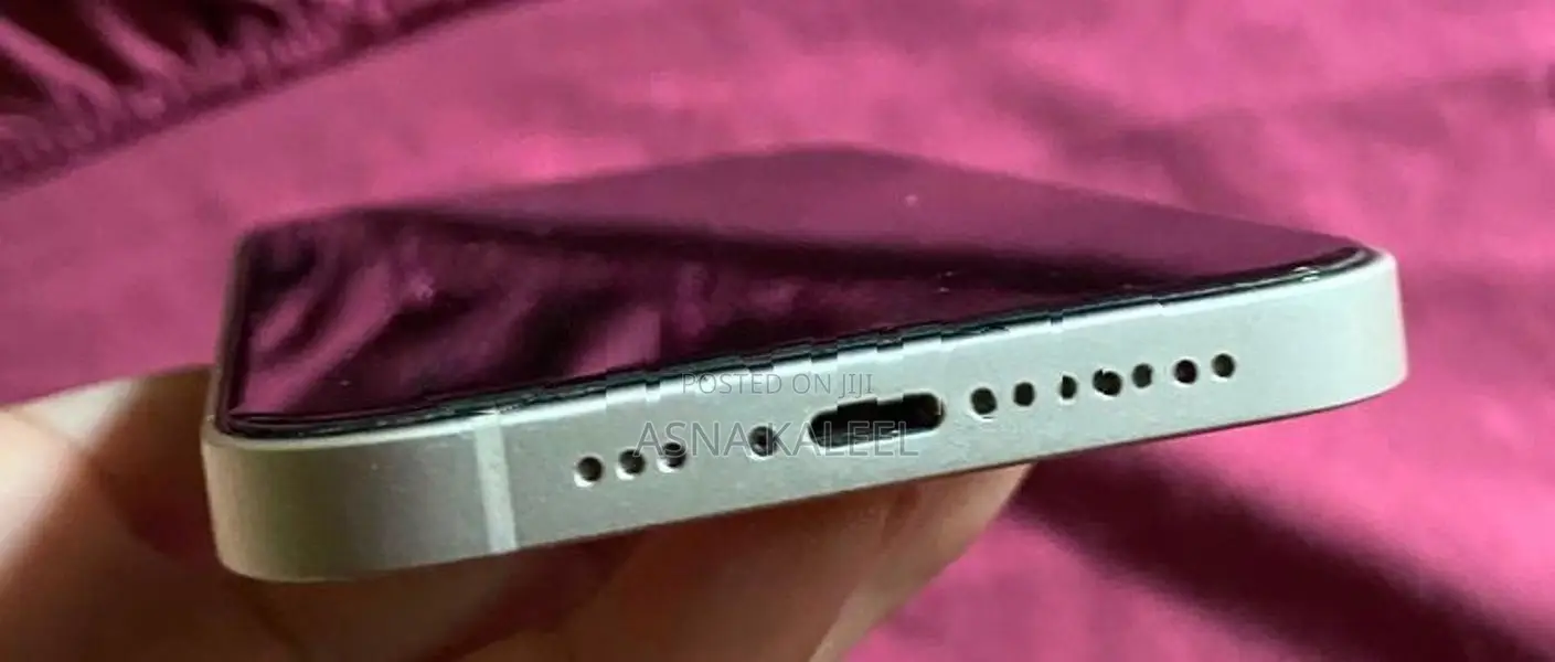 Apple iPhone 13 (Used)