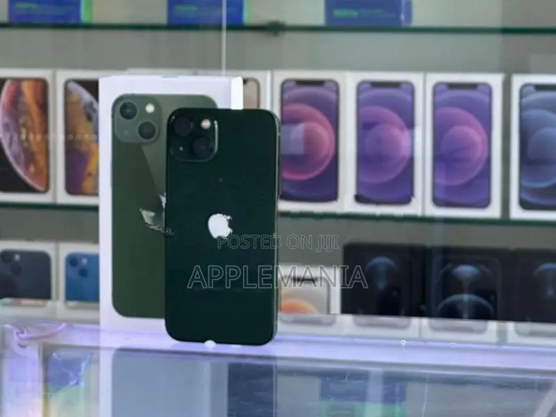 Apple iPhone 13 128GB (Used)