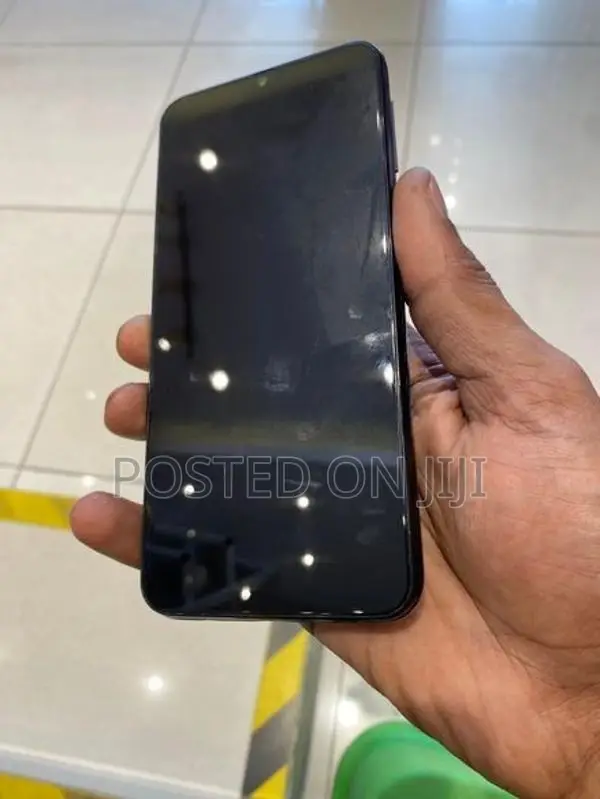 Samsung Galaxy M21 64 Gb (Used)